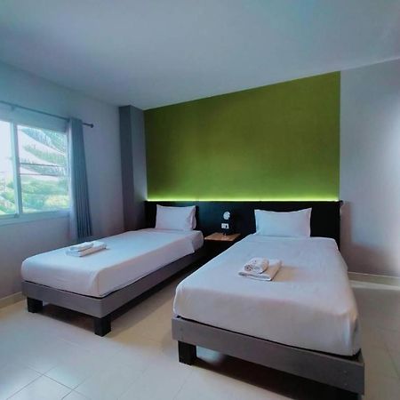 Hotel Passion Nakhon Si Thammarat Extérieur photo