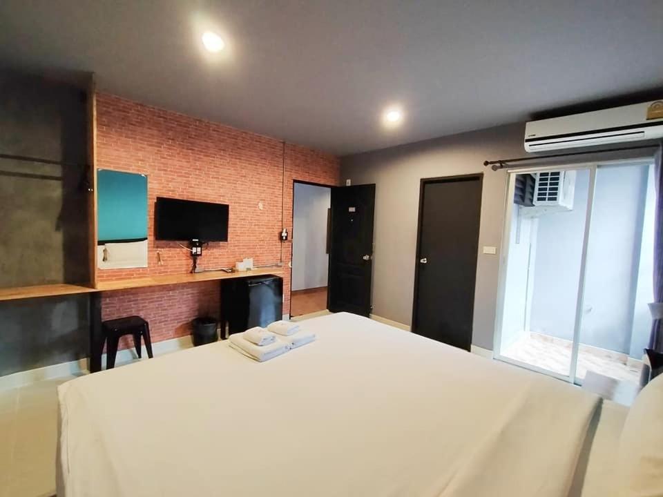 Hotel Passion Nakhon Si Thammarat Extérieur photo