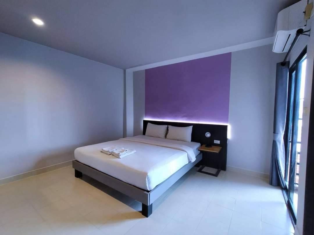 Hotel Passion Nakhon Si Thammarat Extérieur photo